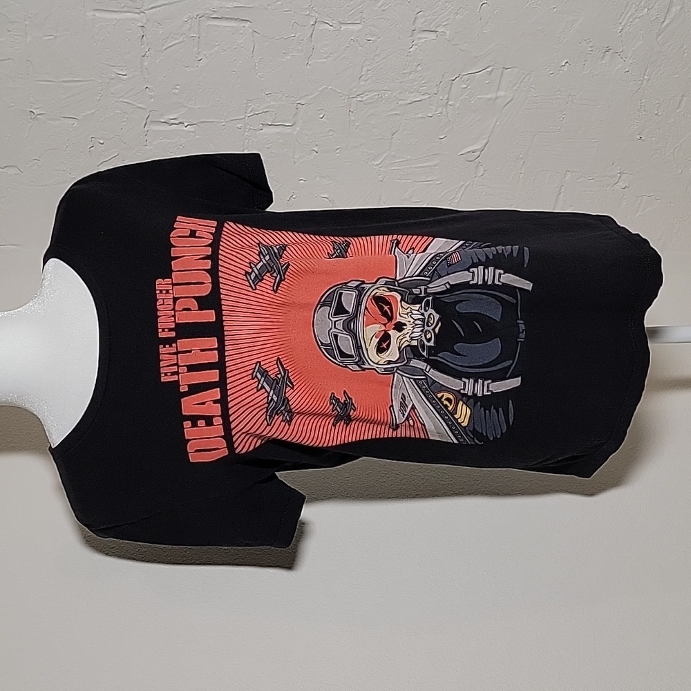 Five Finger Death Punch Band T-Shirt Sz S Black Graphic Skull Pilot Rock Tee